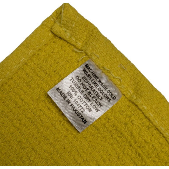 Masters Tournament Golf Towel The Gray Lady Watch Party 2024 Yellow Never Used - Picture 6 of 6